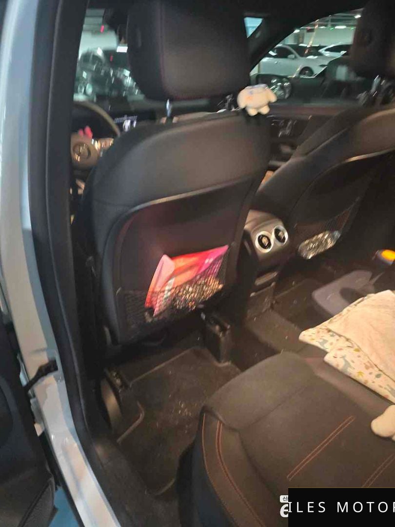 Mercedes-Benz GLA-Class H247 2023 — миниатюра 9