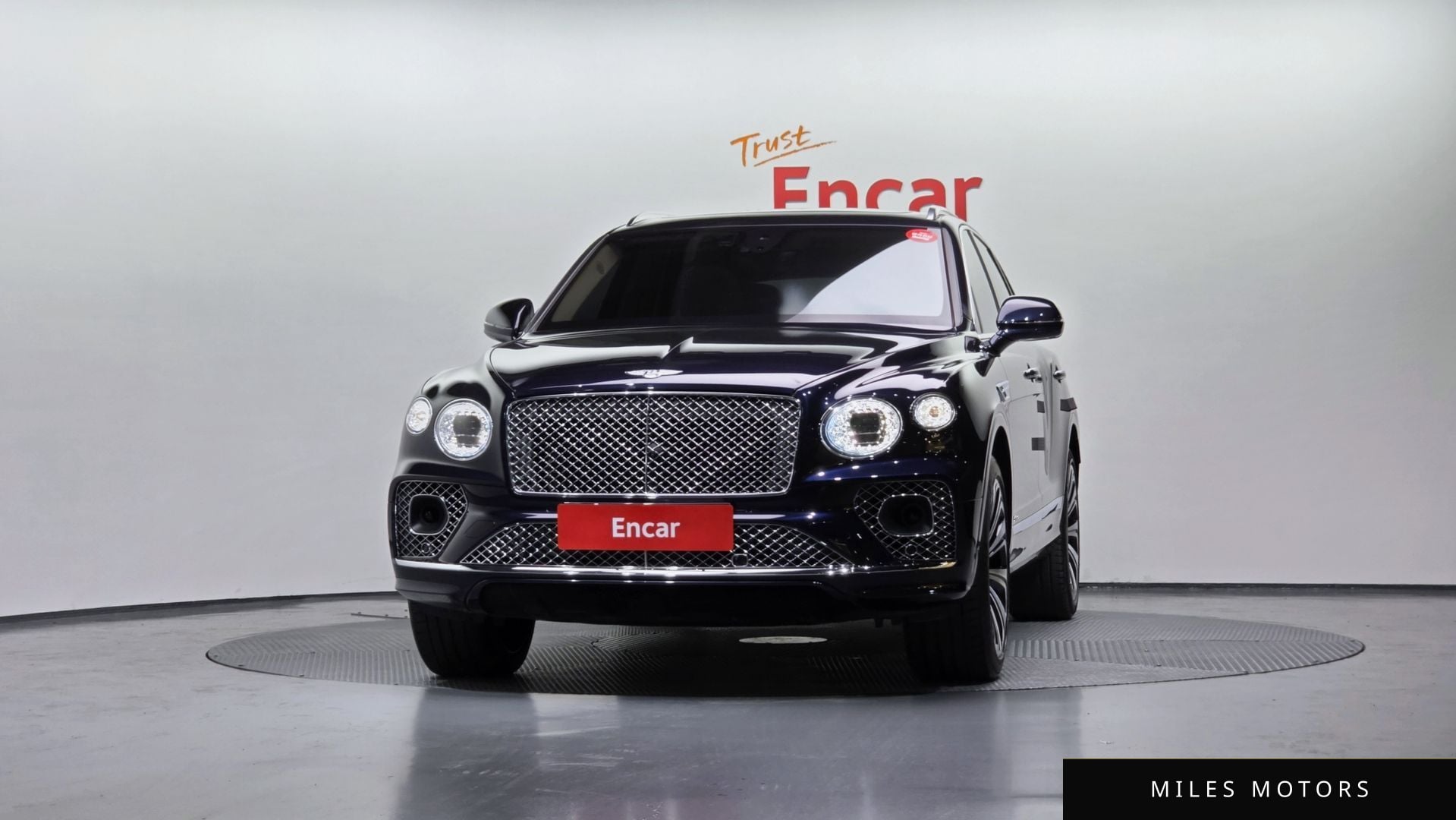 Bentley 벤테이가 2023 — миниатюра 3