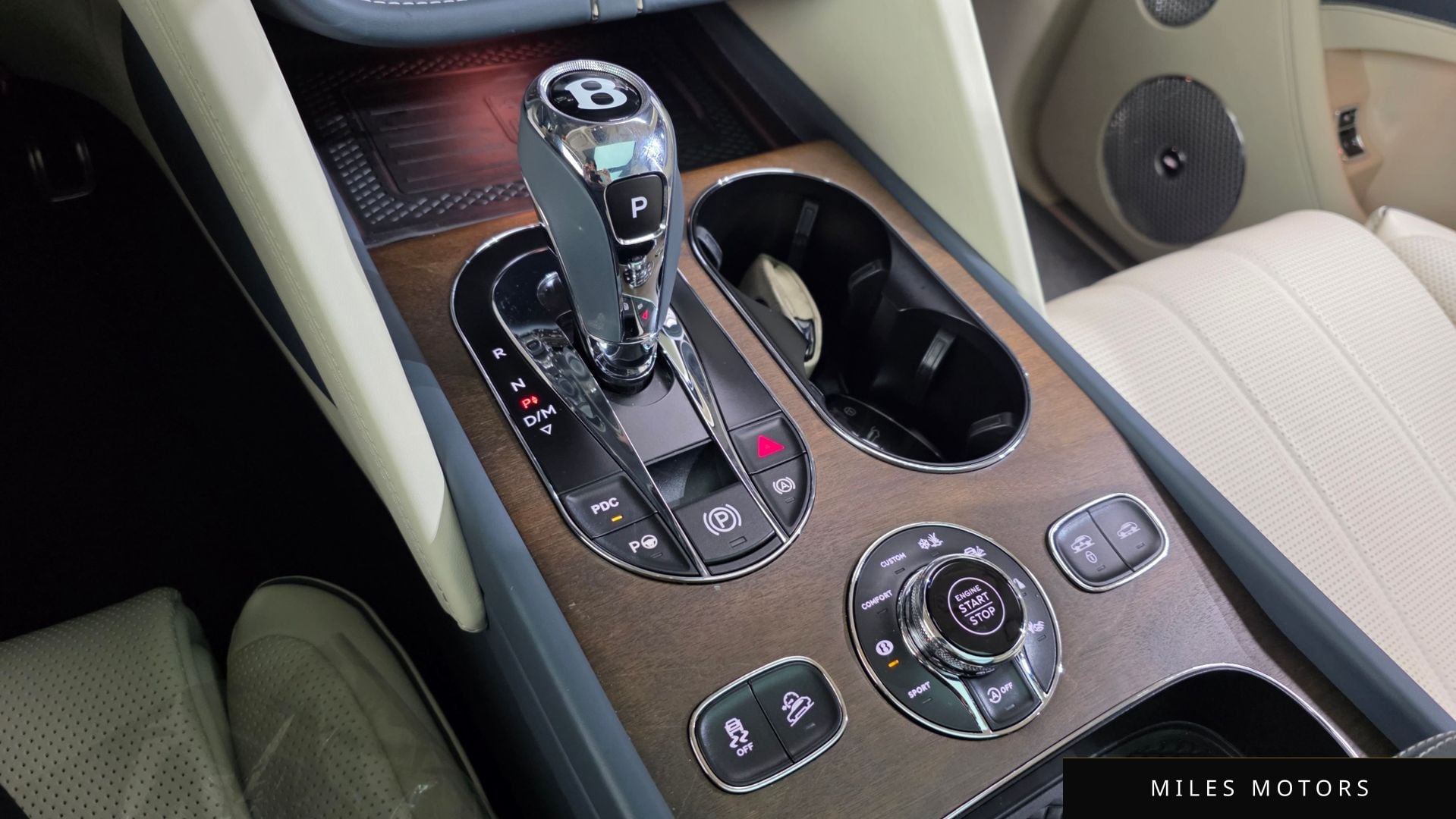 Bentley 벤테이가 2023 — миниатюра 9