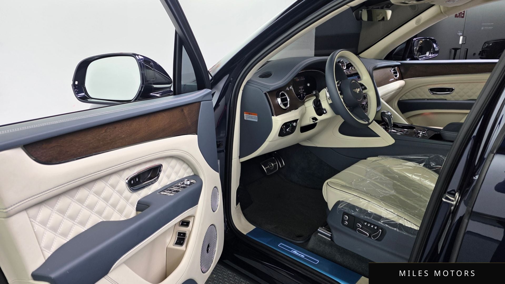 Bentley 벤테이가 2023 — миниатюра 10