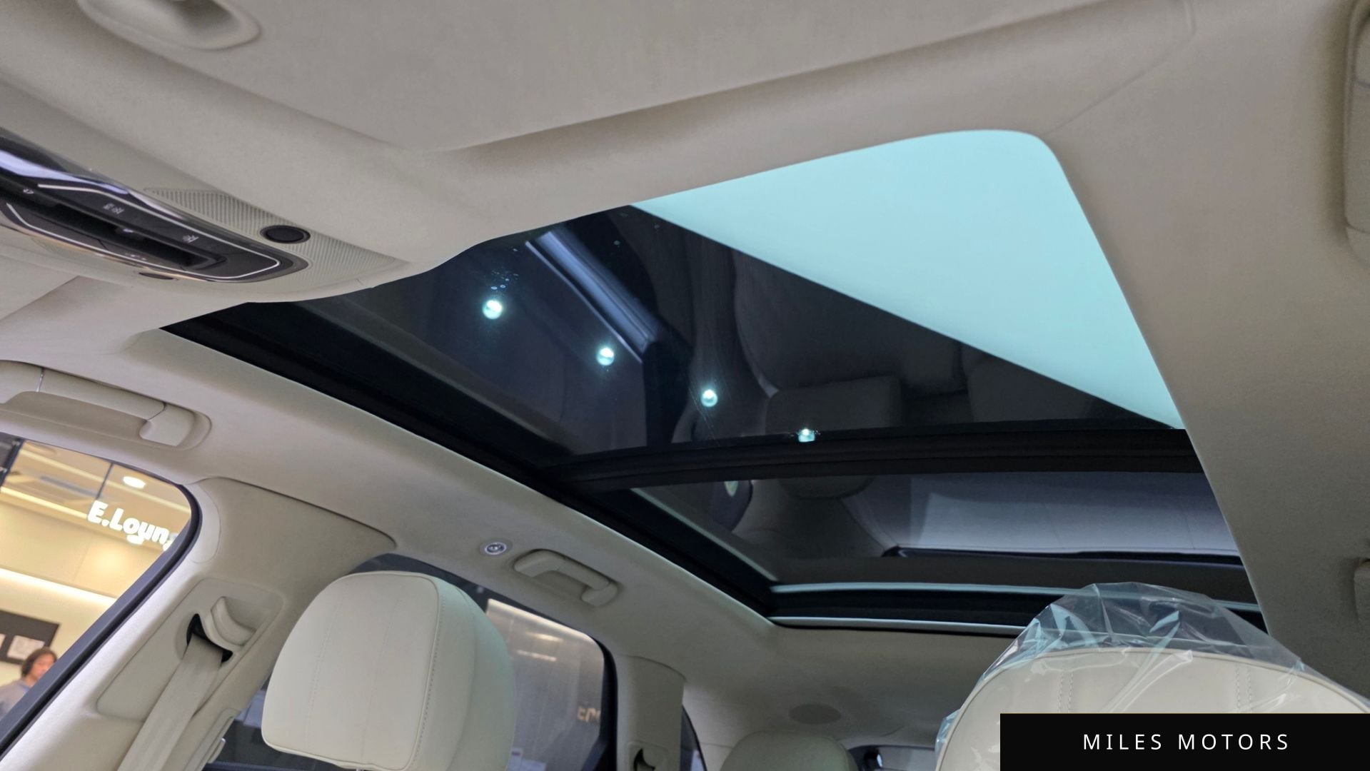 Bentley 벤테이가 2023 — миниатюра 18