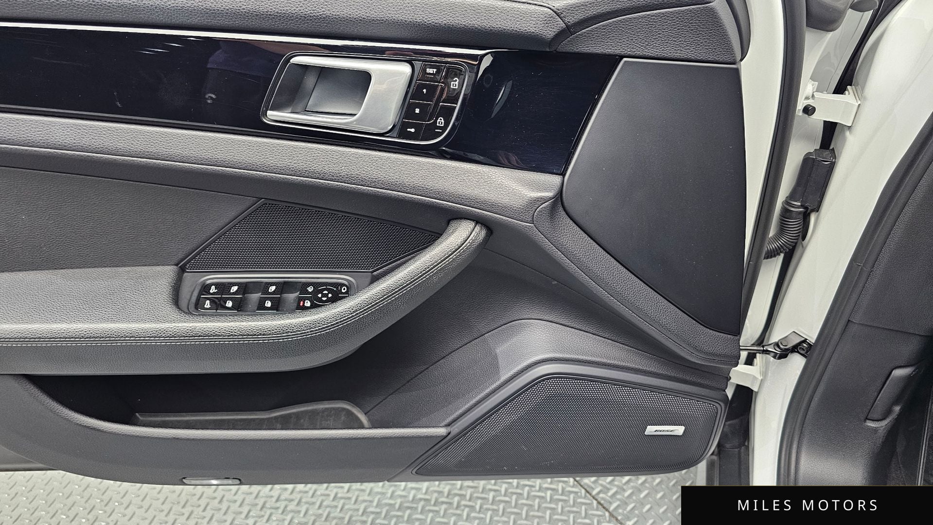 Porsche 파나메라 (971) 2020 — миниатюра 11