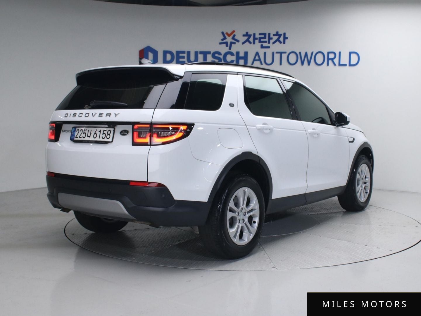 Land Rover Discovery Sport 2023 — миниатюра 2