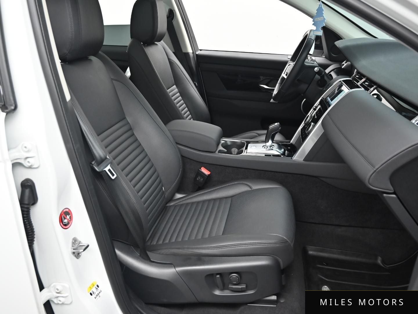 Land Rover Discovery Sport 2023 — миниатюра 10