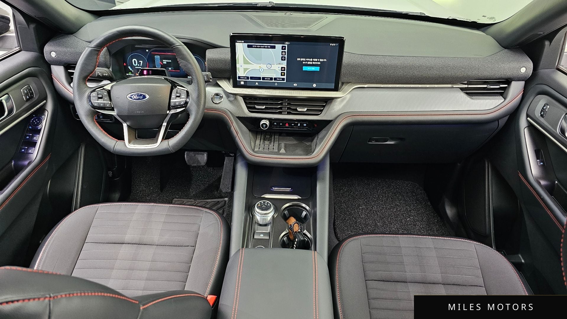 Ford Explorer 2025 — миниатюра 9