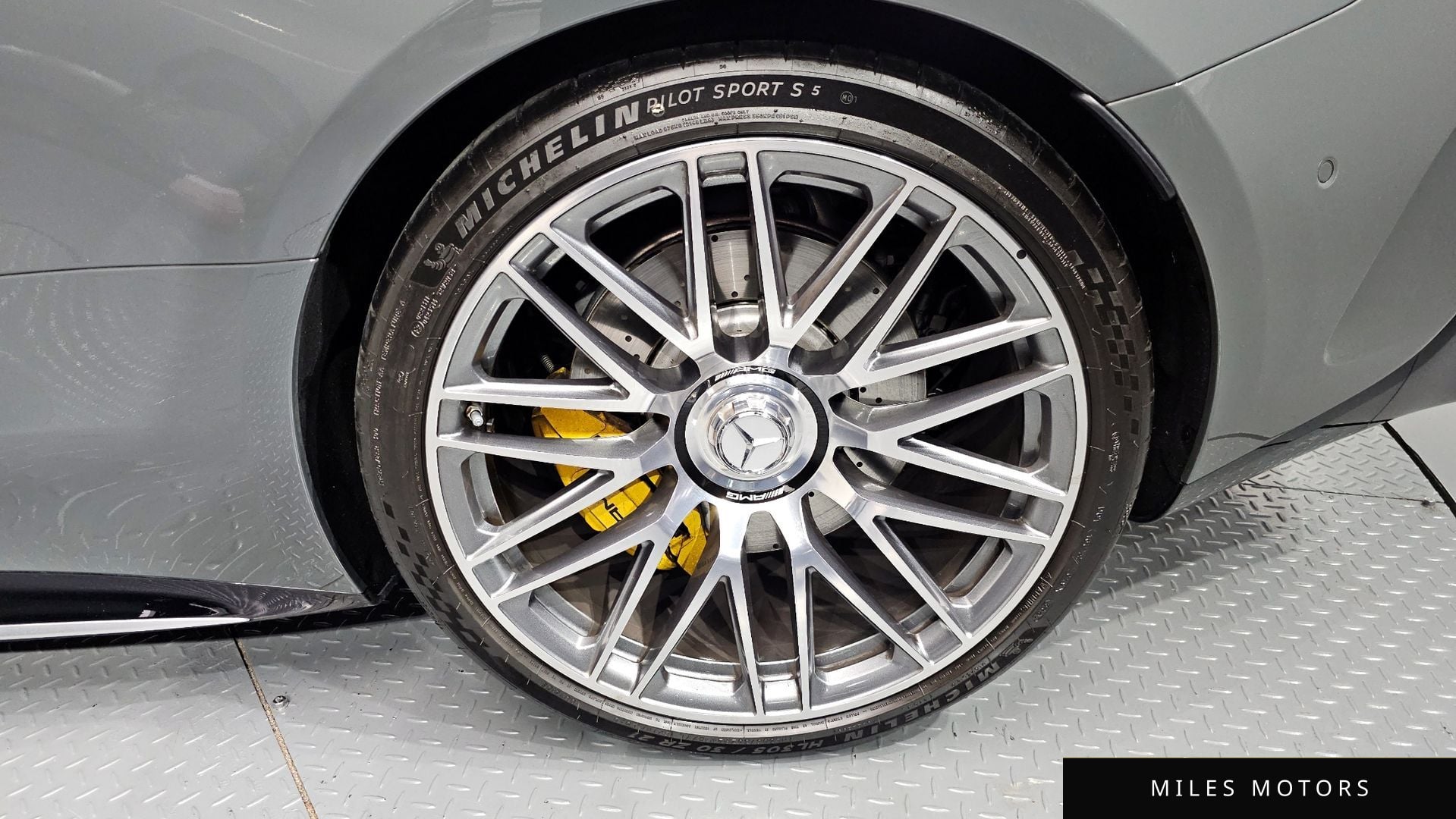 Mercedes-Benz AMG GT C192 2025 — миниатюра 7
