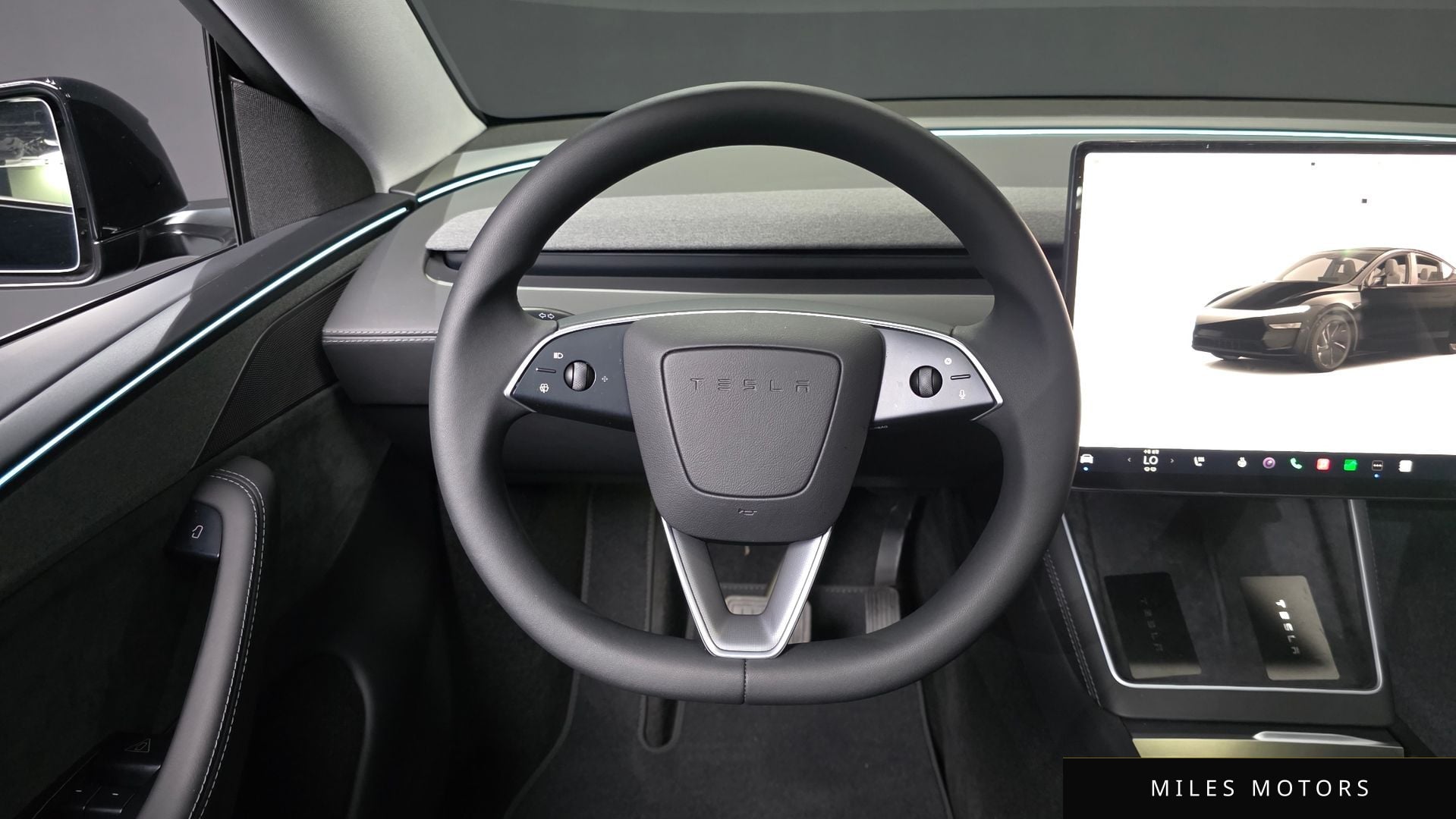Tesla Model Y 2025 — миниатюра 19