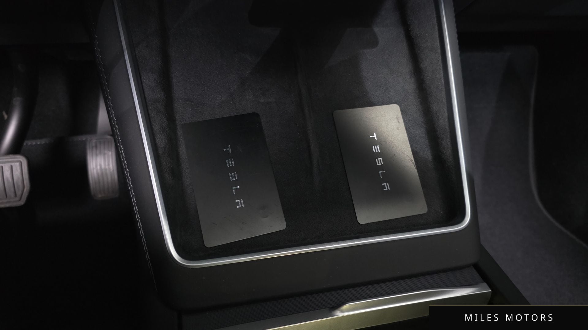 Tesla Model Y 2025 — миниатюра 33