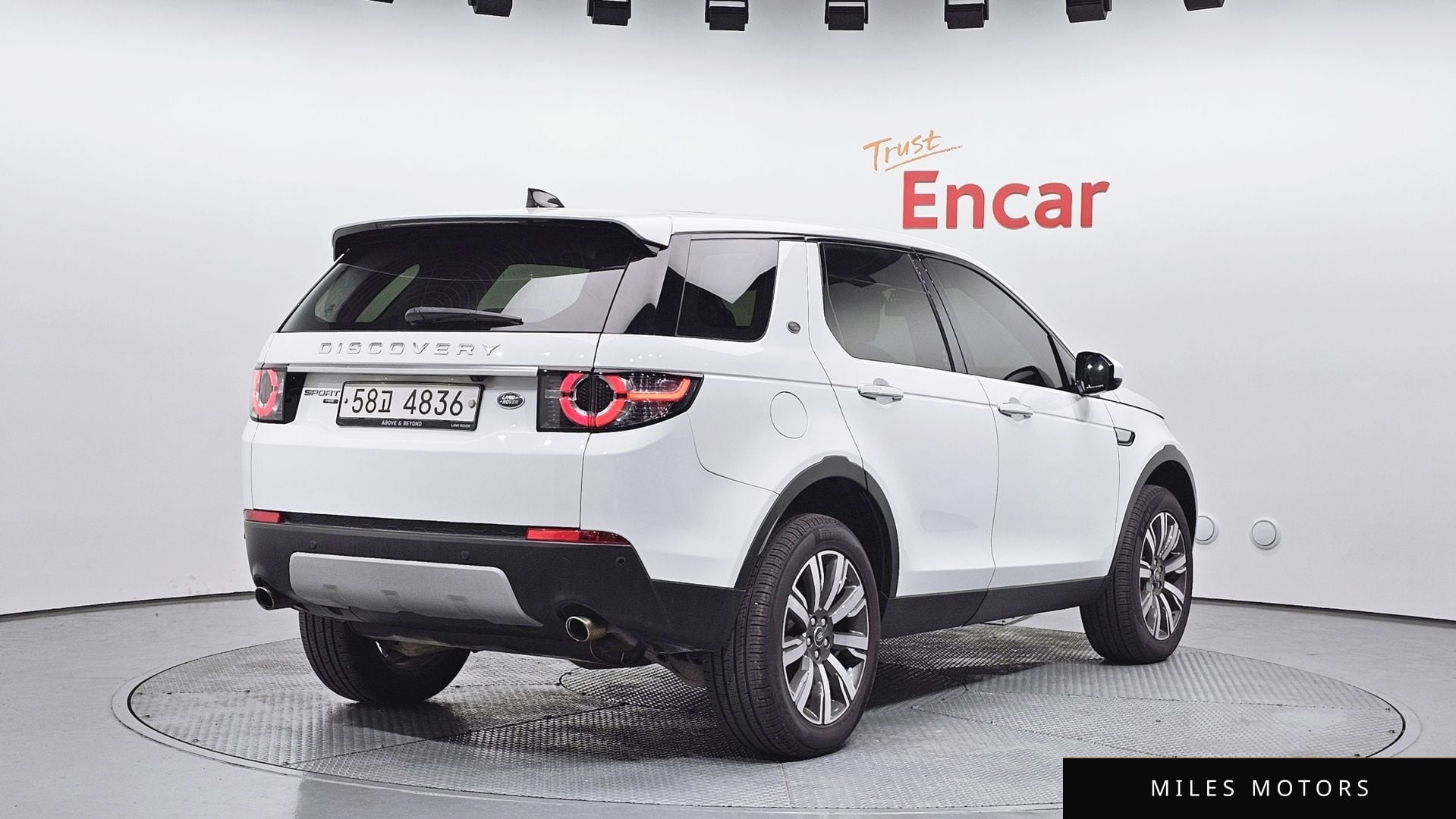 Land Rover Discovery Sport 2017 — миниатюра 2