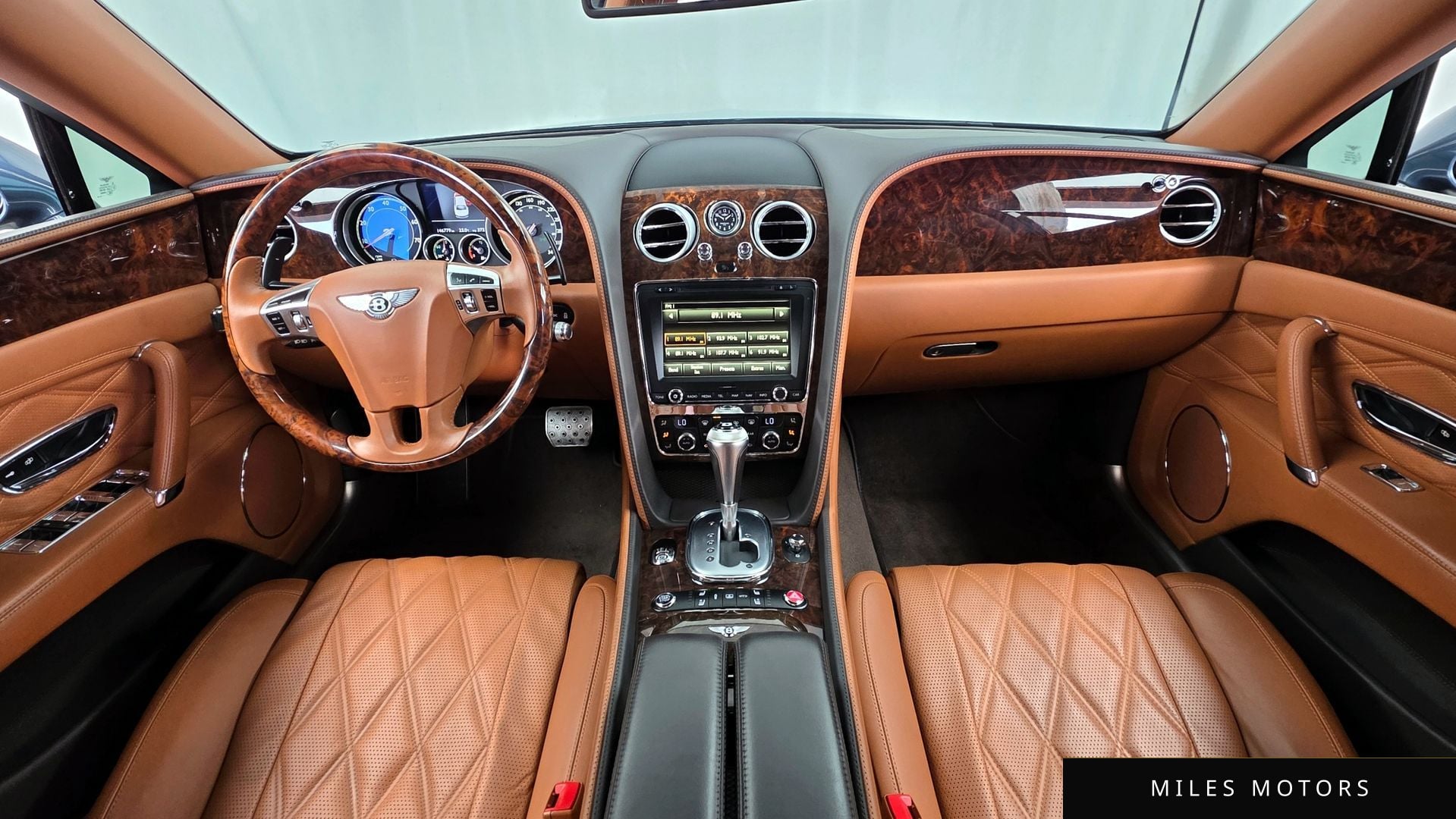 Bentley Flying Spur 2015 — миниатюра 7