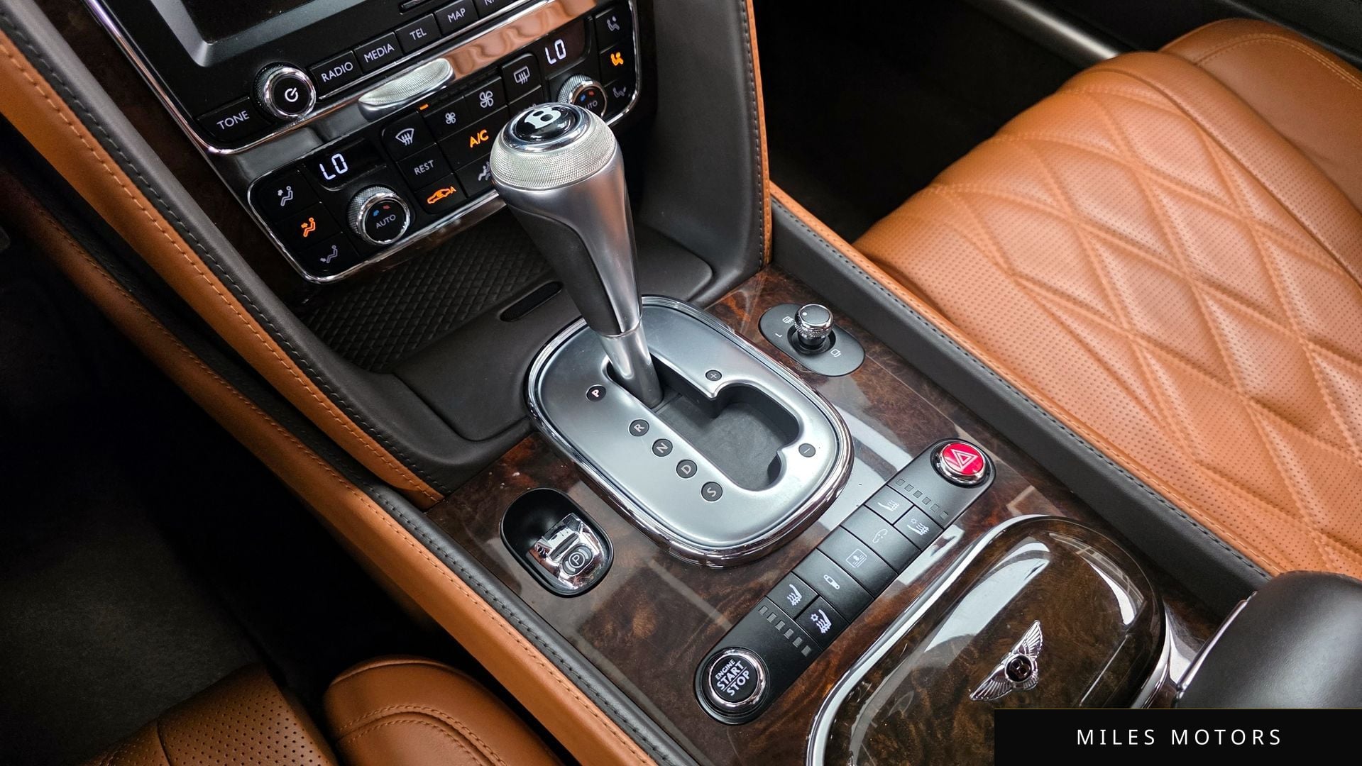 Bentley Flying Spur 2015 — миниатюра 9