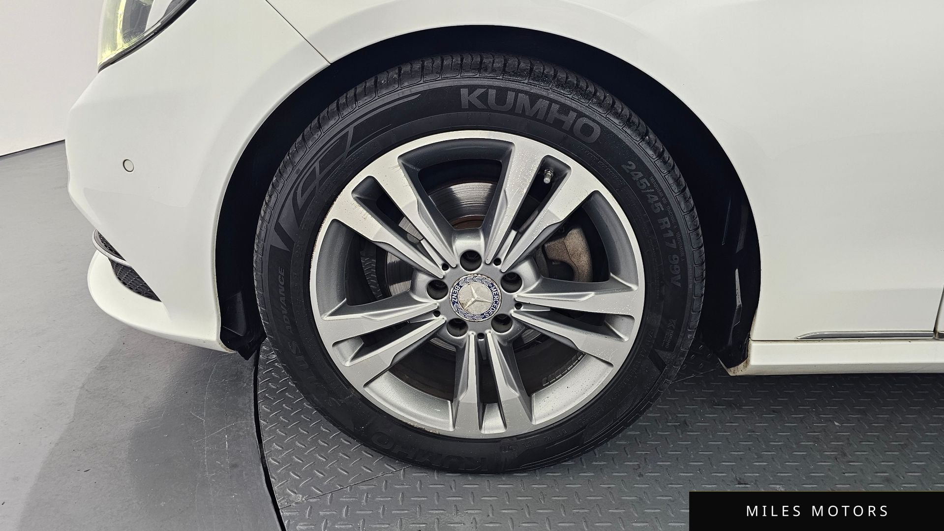 Mercedes-Benz E-Class W212 2015 — миниатюра 5