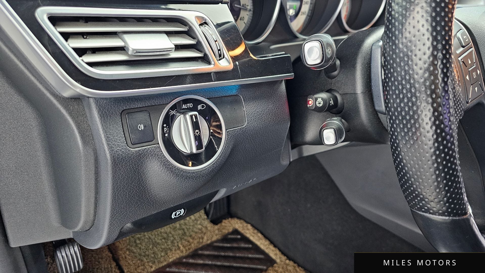 Mercedes-Benz E-Class W212 2015 — миниатюра 14