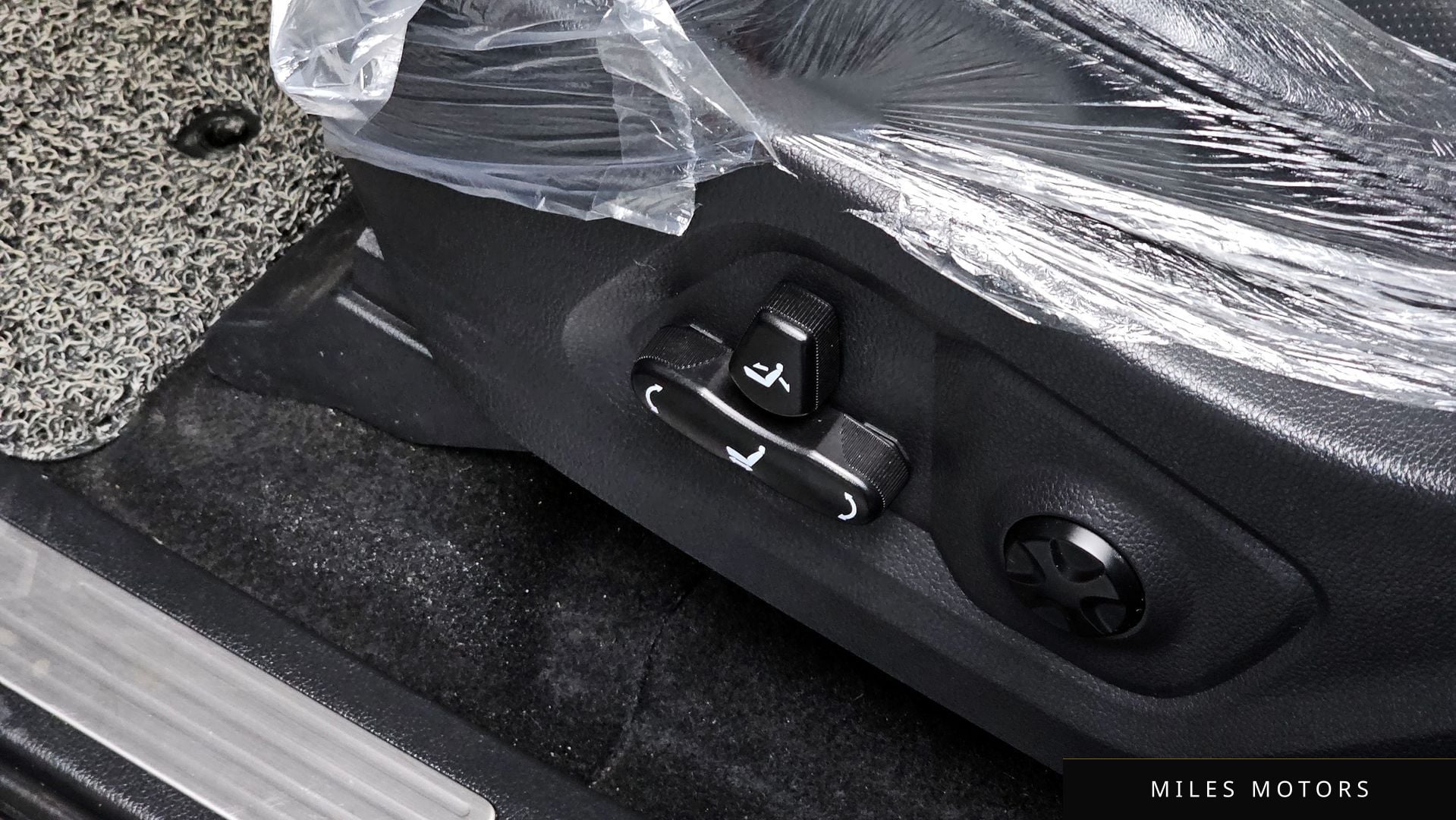 KG Mobility Rexton 2019 — миниатюра 31