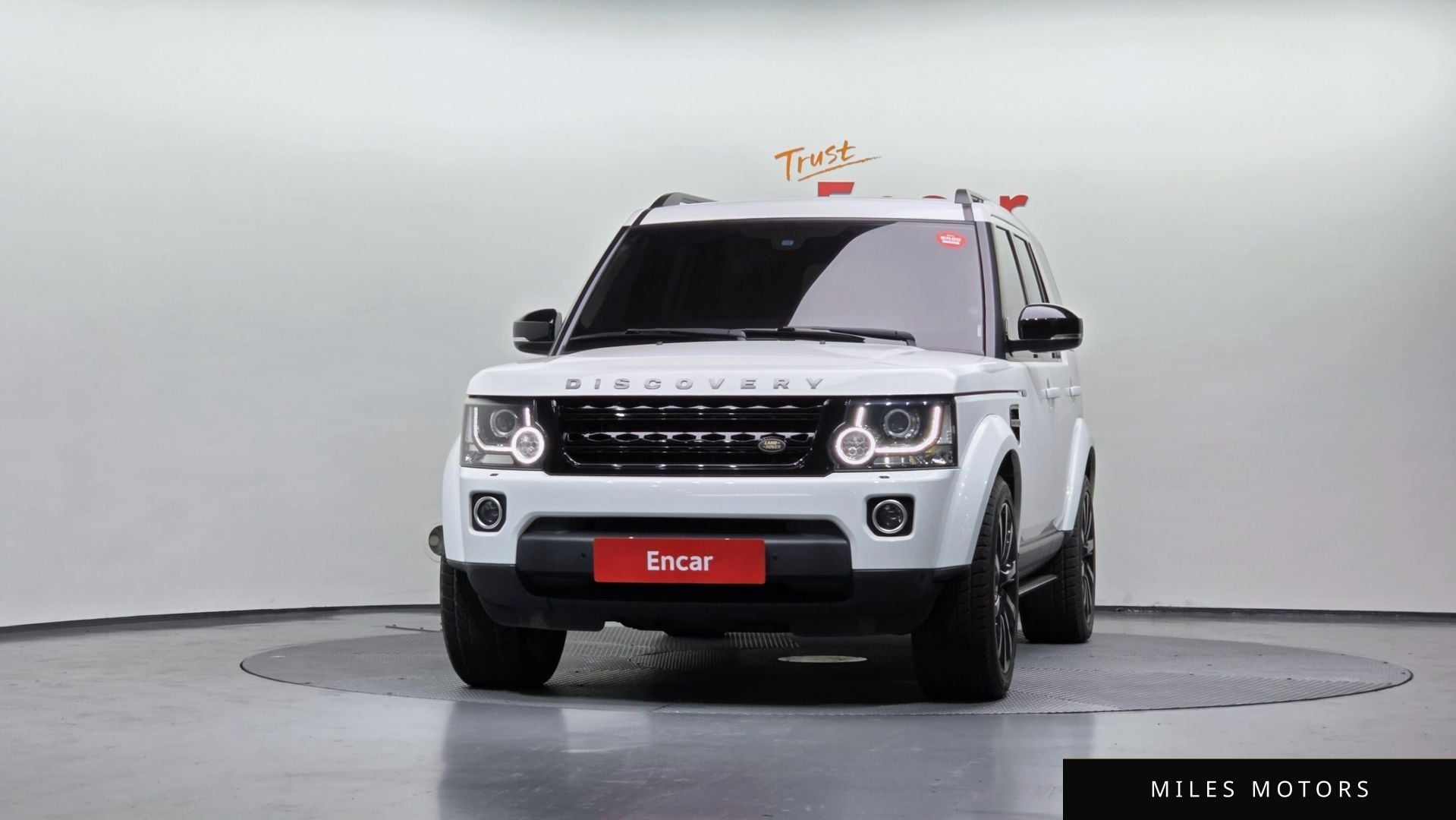 Land Rover Discovery 2016 — миниатюра 3