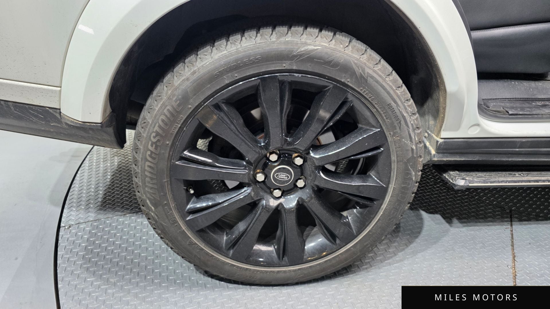 Land Rover Discovery 2016 — миниатюра 5