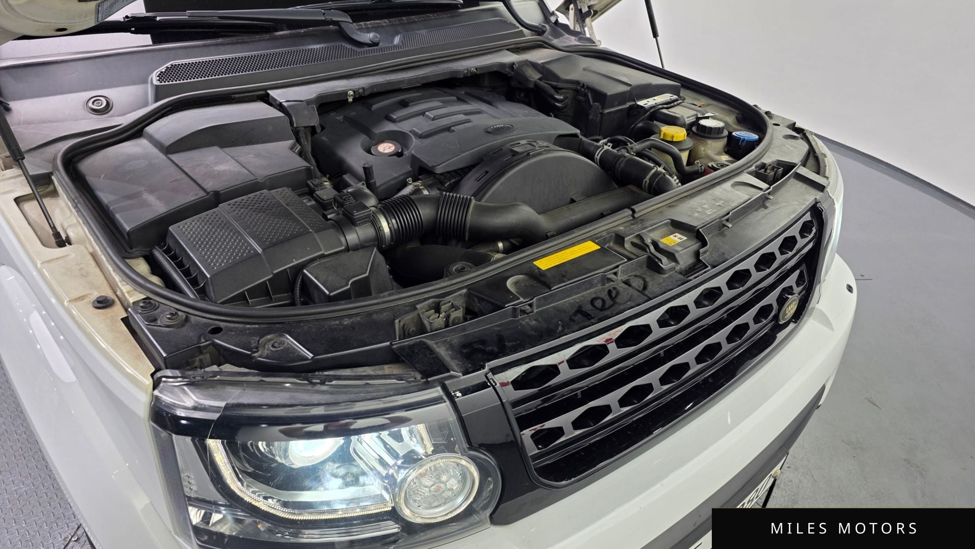 Land Rover Discovery 2016 — миниатюра 6