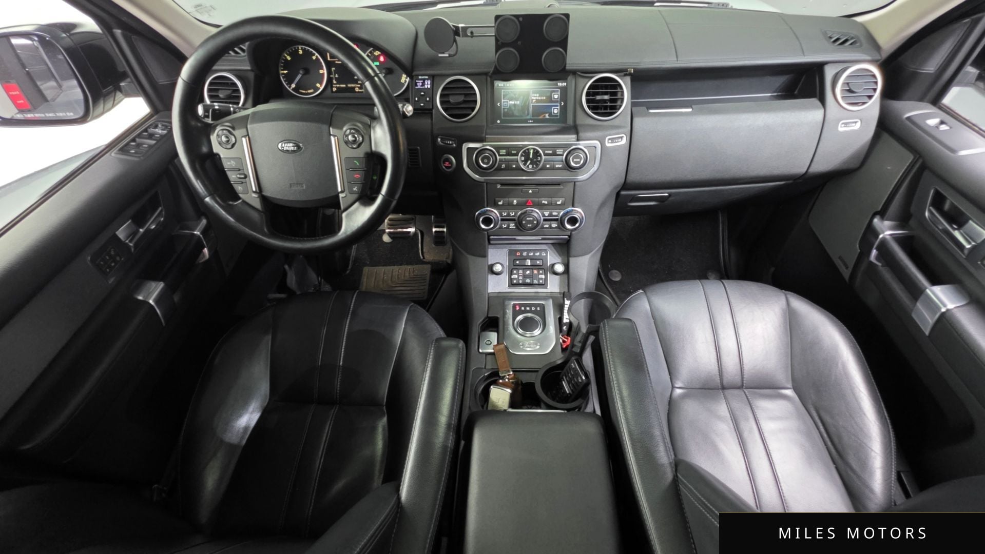 Land Rover Discovery 2016 — миниатюра 7