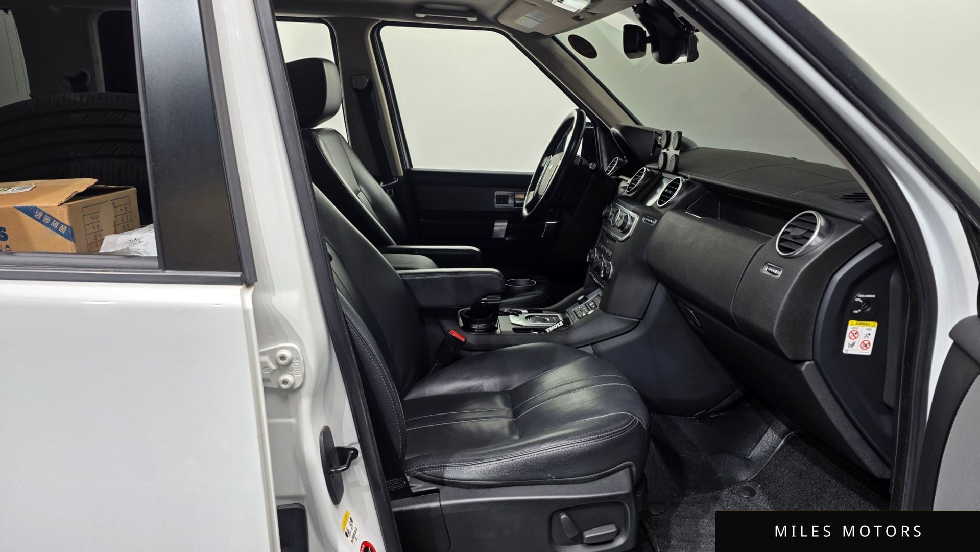 Land Rover Discovery 2016 — миниатюра 11