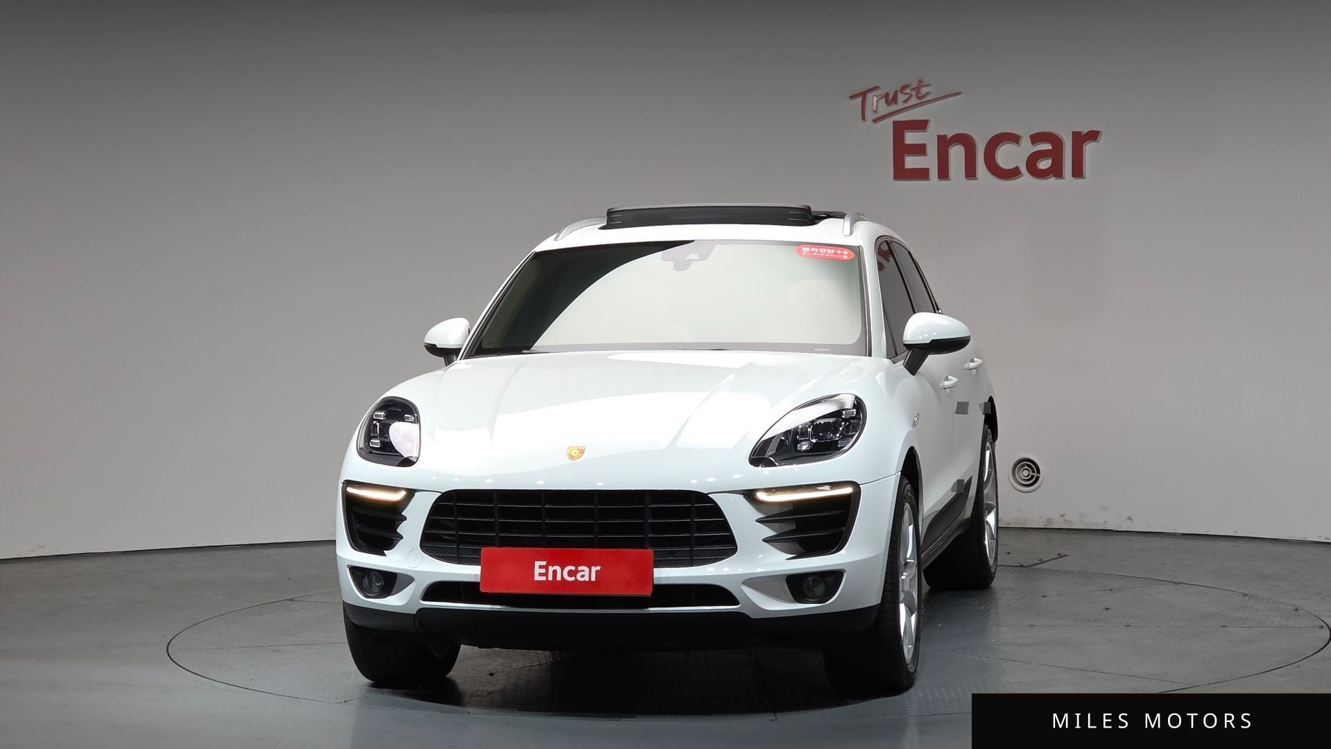 Porsche Macan 2017 — миниатюра 2