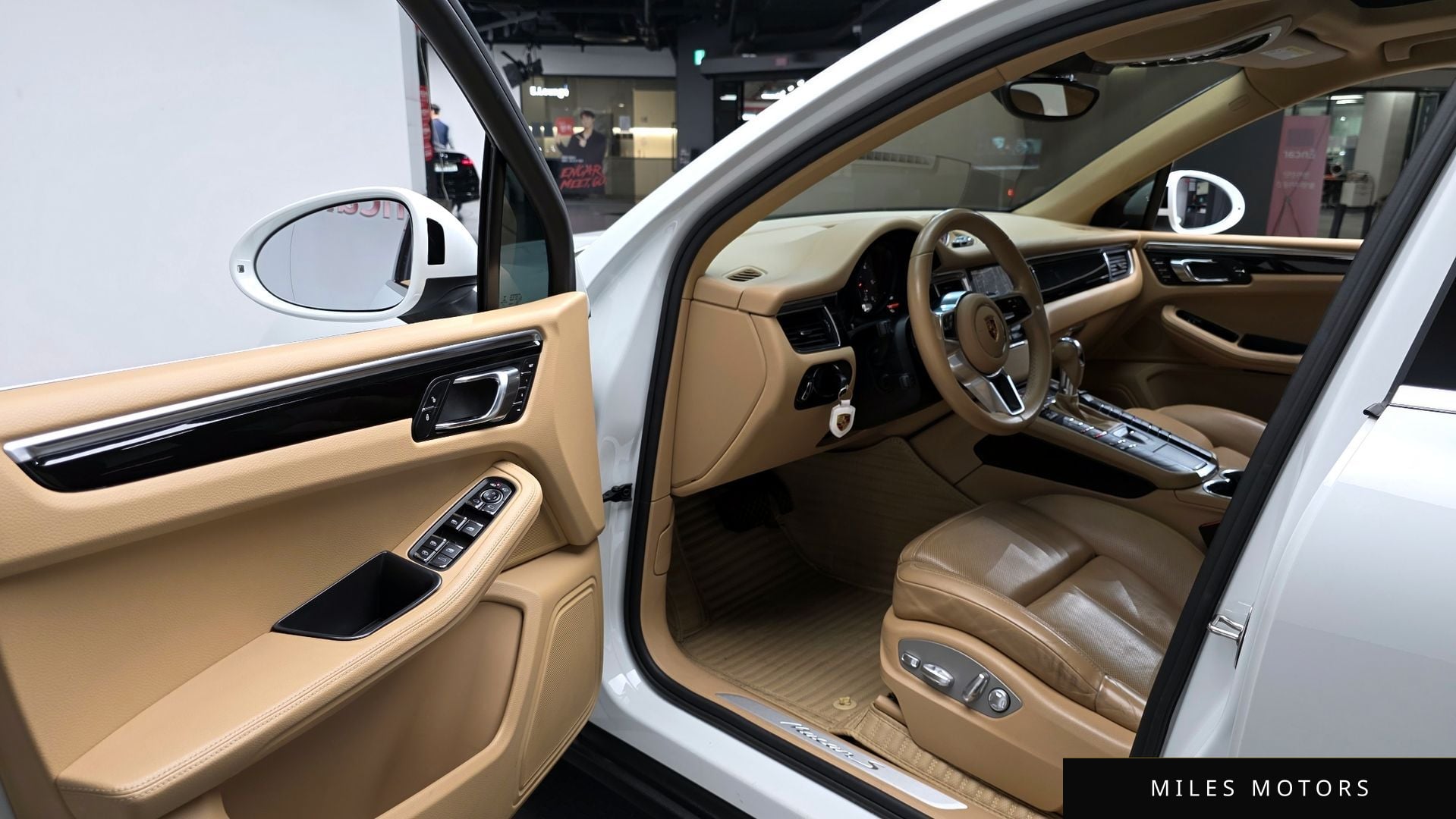 Porsche Macan 2017 — миниатюра 12