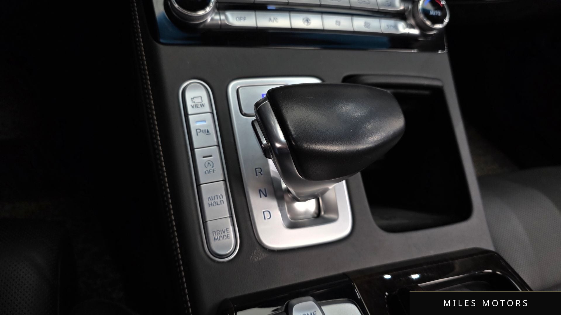 Genesis G90 2019 — миниатюра 9