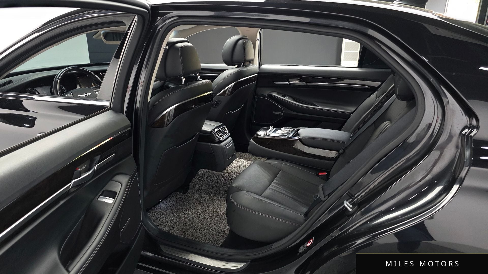 Genesis G90 2019 — миниатюра 12
