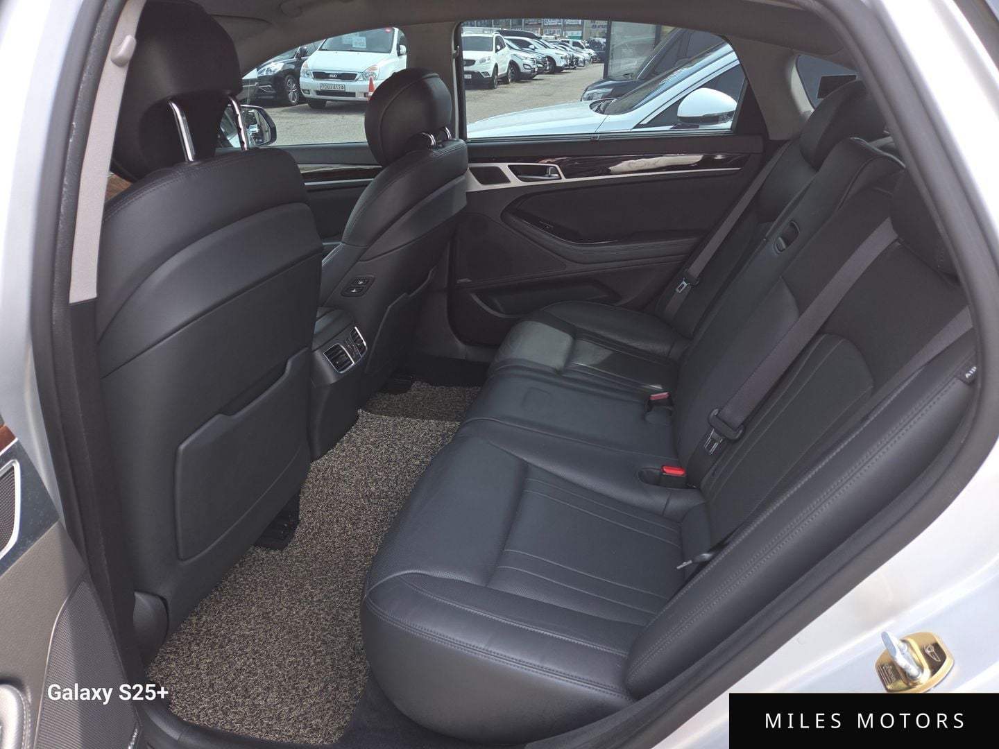 Hyundai Genesis 2015 — миниатюра 8