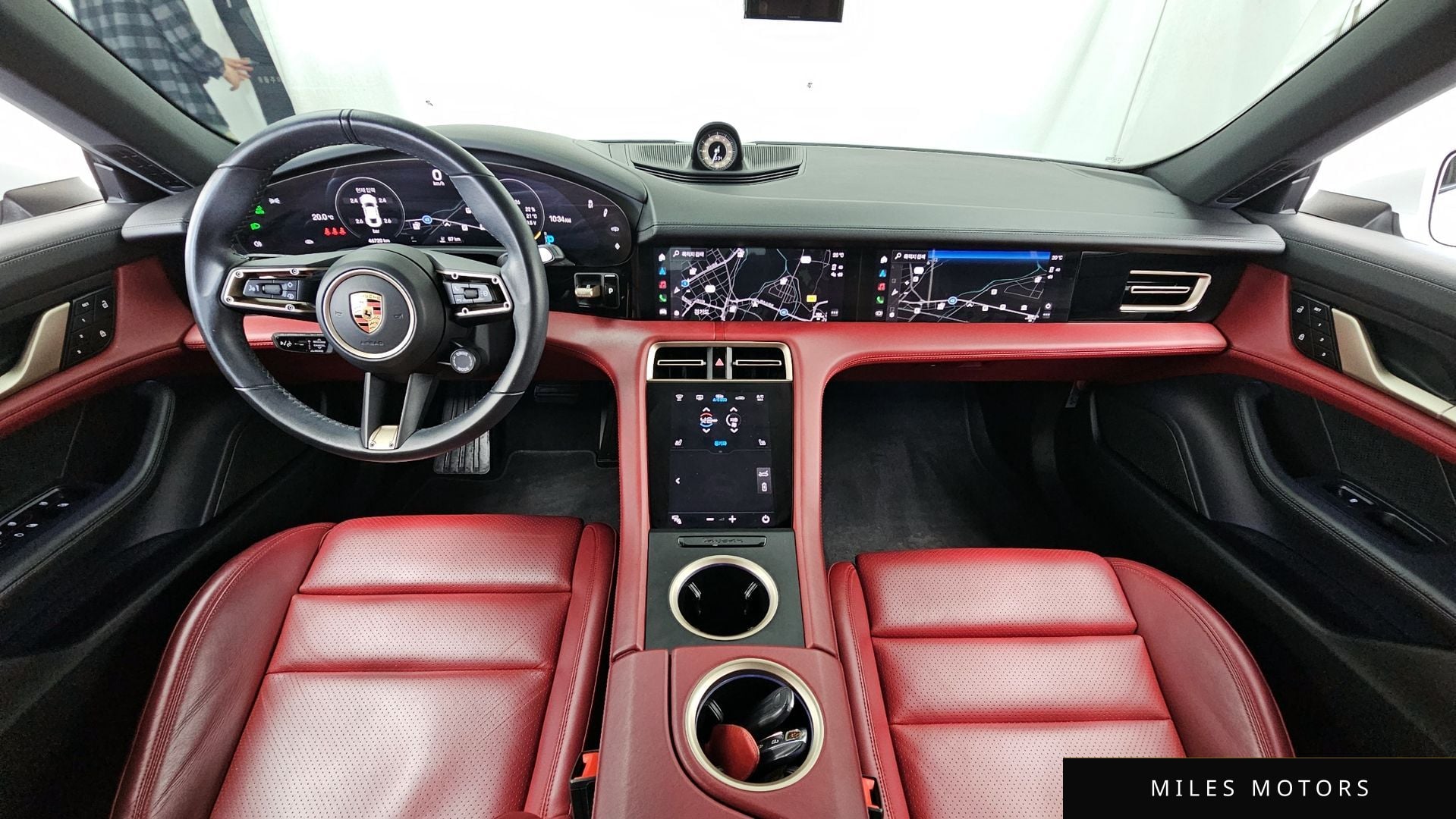 Porsche 타이칸 2022 — миниатюра 10