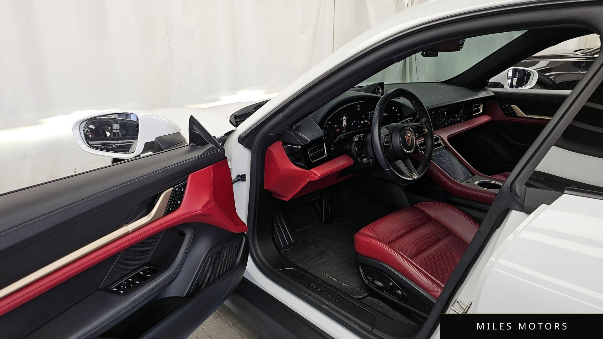 Porsche 타이칸 2022 — миниатюра 13