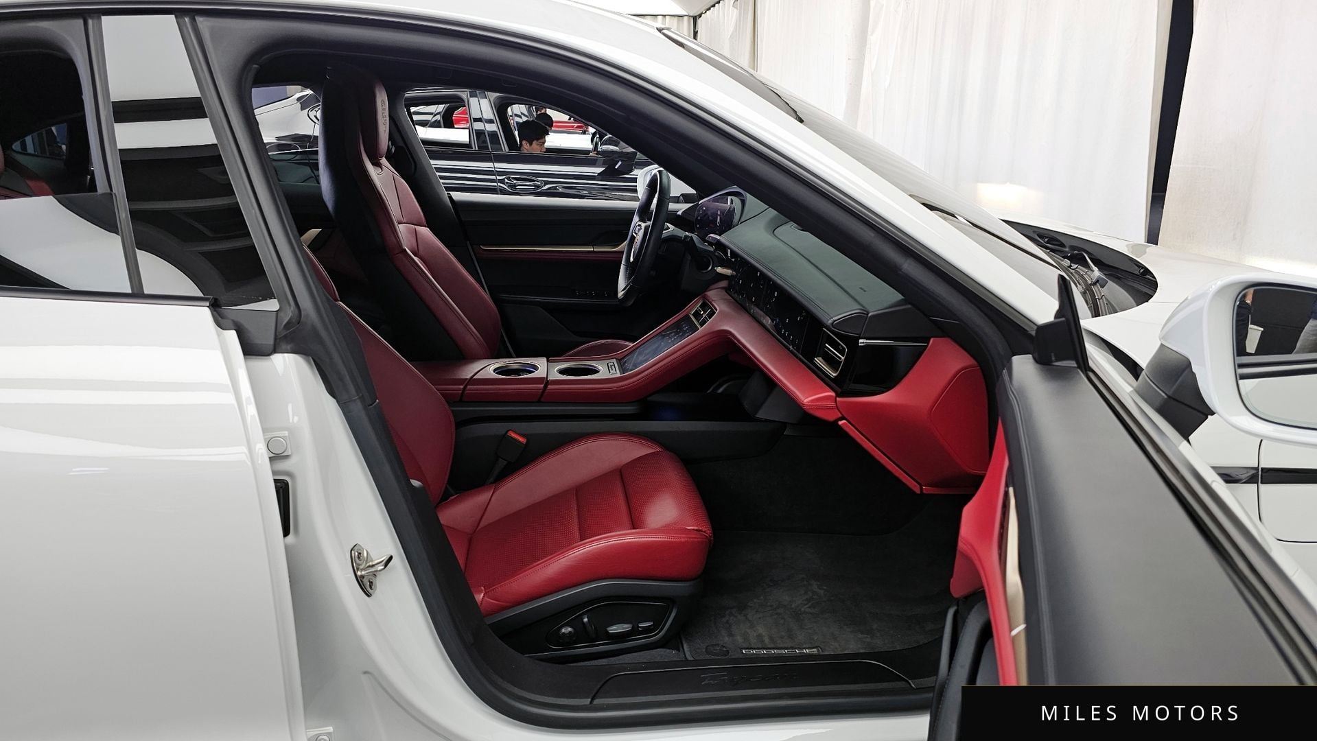Porsche 타이칸 2022 — миниатюра 17