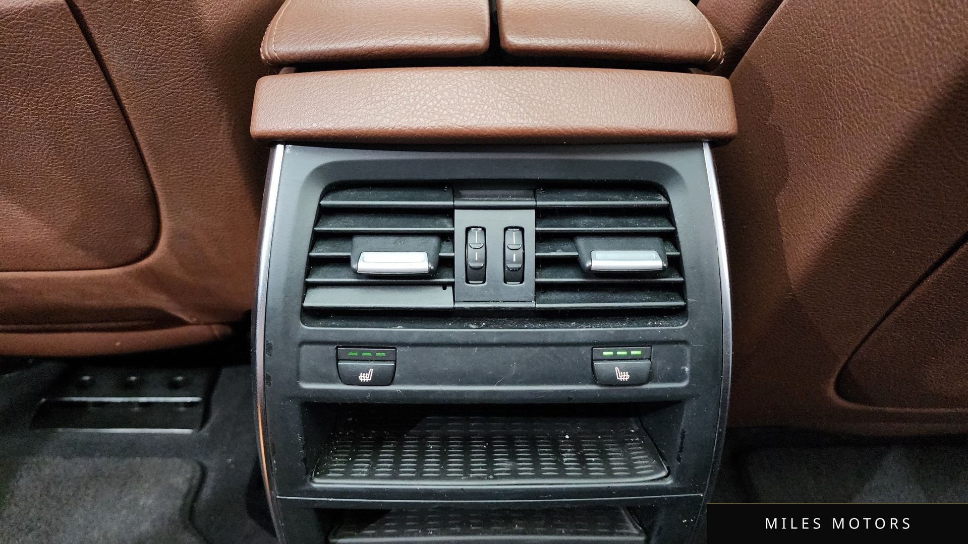 BMW 5 Series GT (F07) 2010 — миниатюра 11