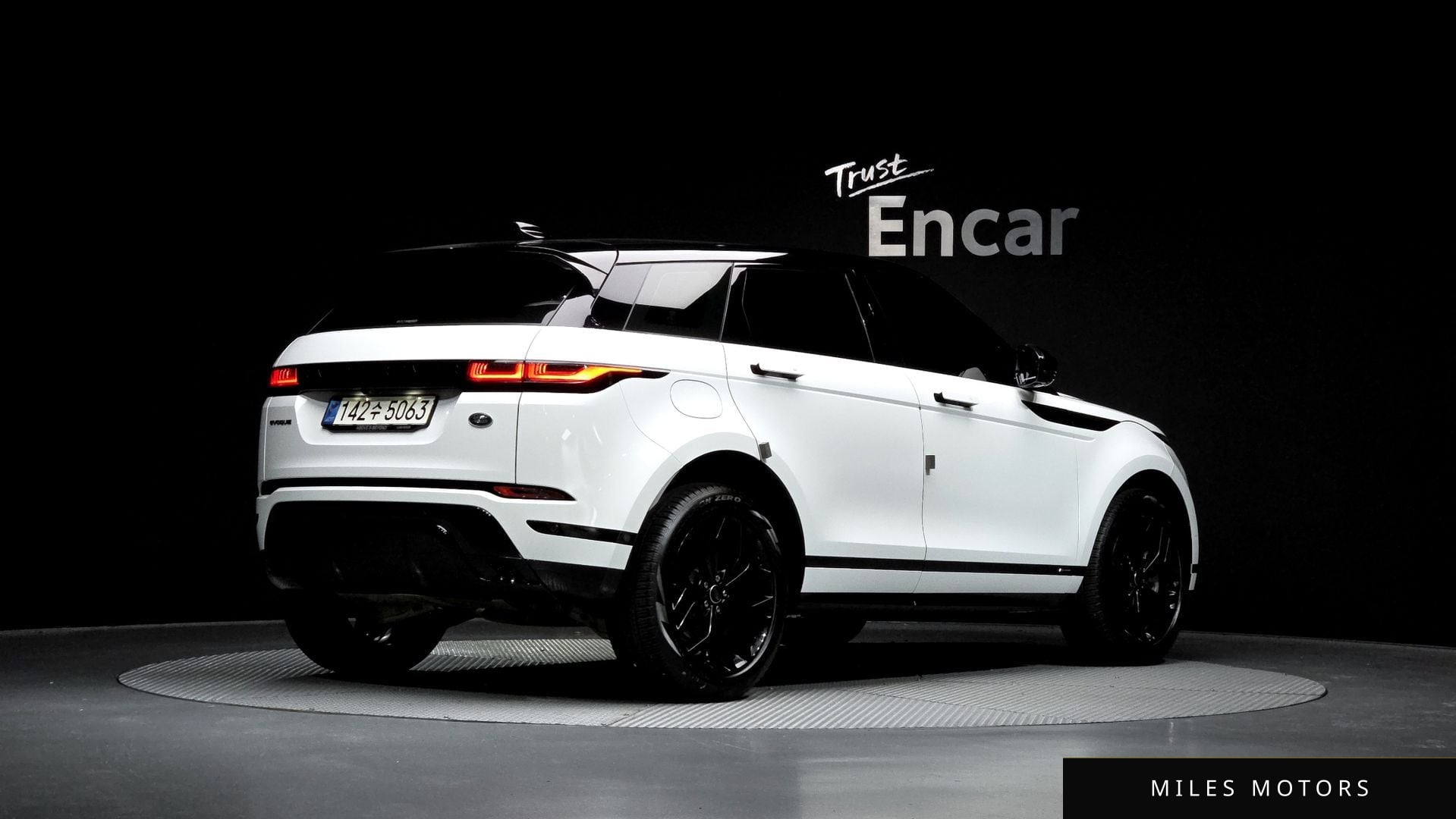Land Rover Range Rover Evoque 2021 — миниатюра 2