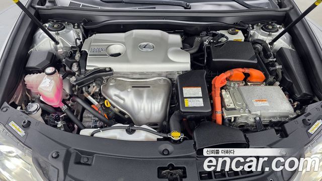 Лексус ES300h 2015 — миниатюра 6