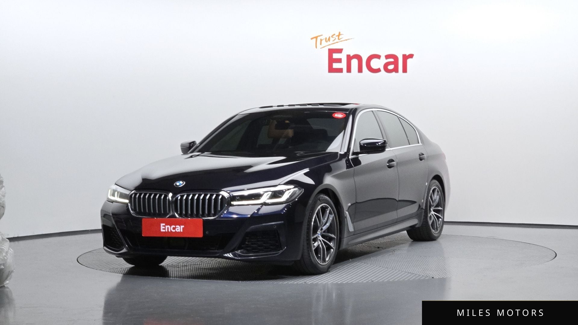 BMW 5 Series (G30) 2023 — фото 1 из 12