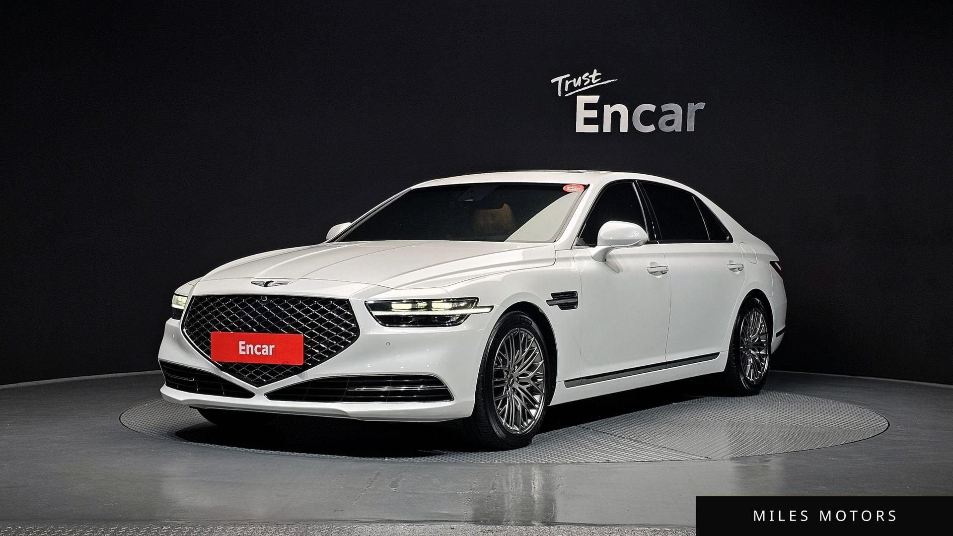 Genesis G90 2021 — фото 1 из 12