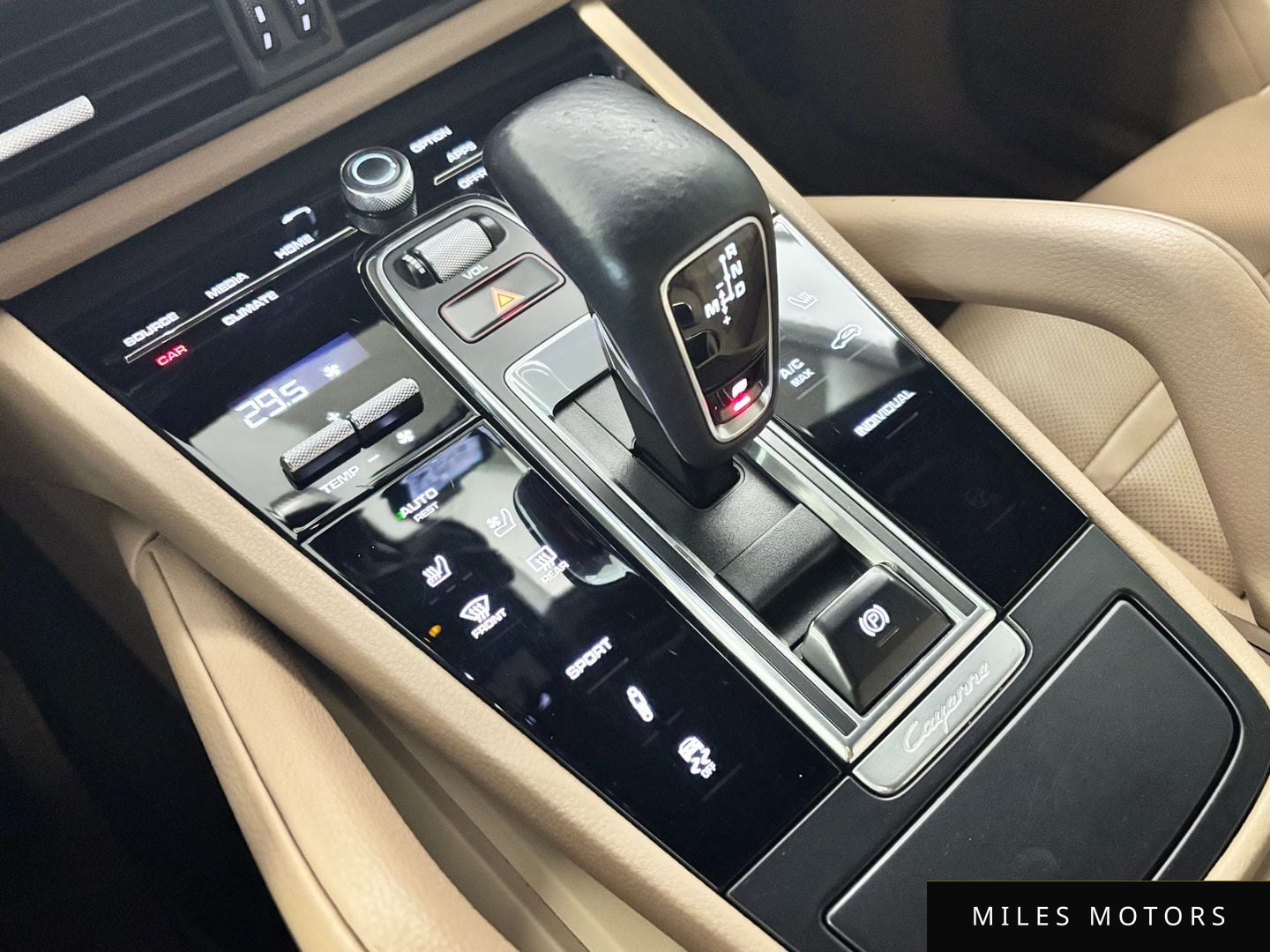 Porsche Cayenne 2021 — миниатюра 7