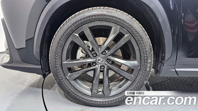Лексус NX350h 2024 — миниатюра 5