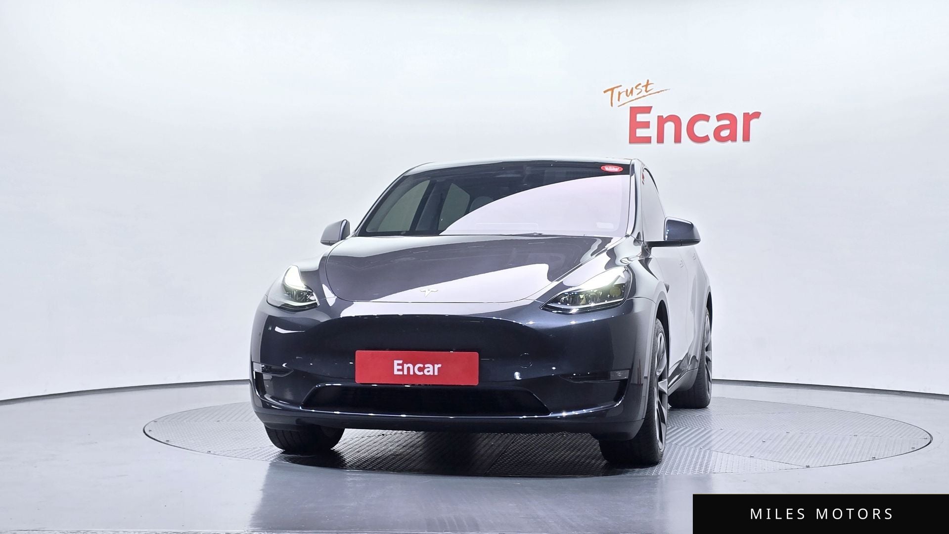 Tesla Model Y 2024 — миниатюра 3