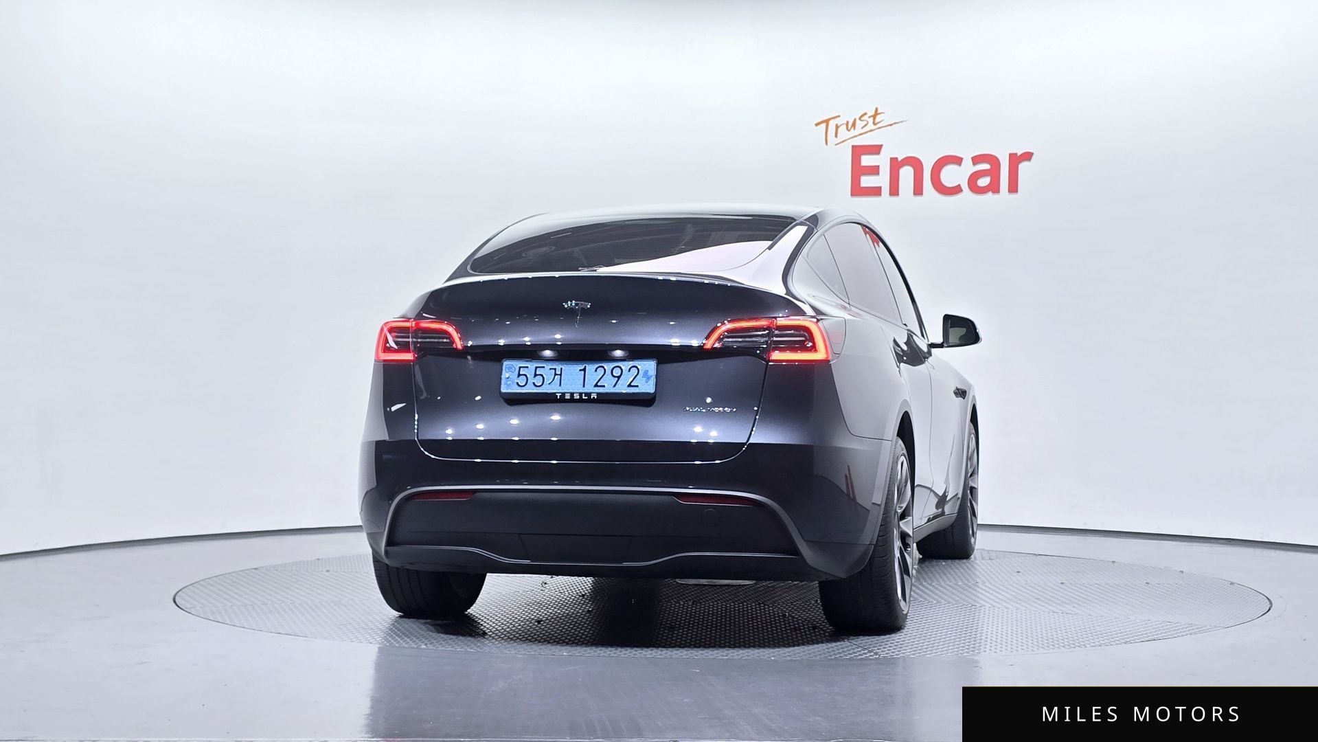 Tesla Model Y 2024 — миниатюра 4