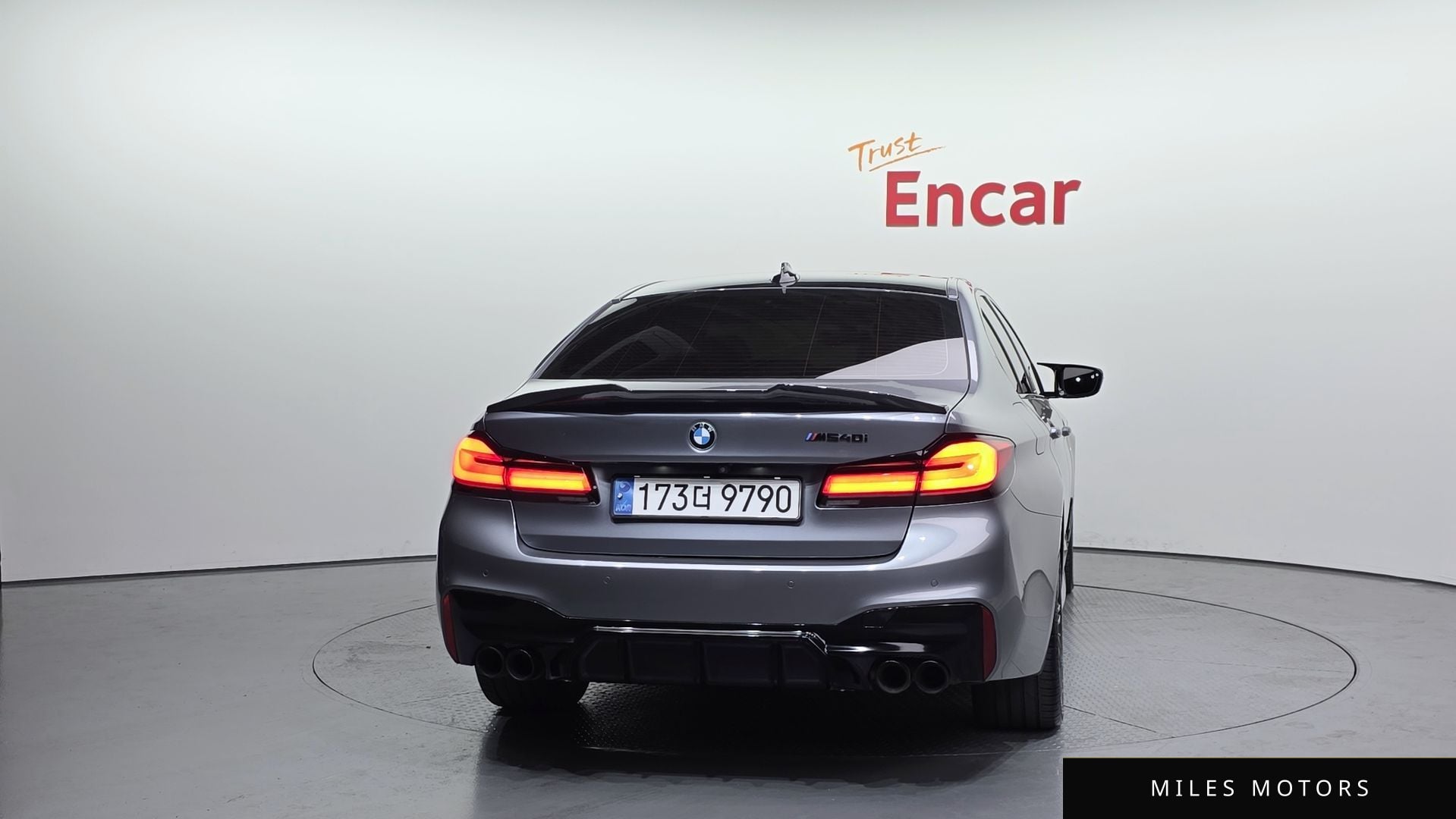 BMW 5 Series (G30) 2018 — миниатюра 4