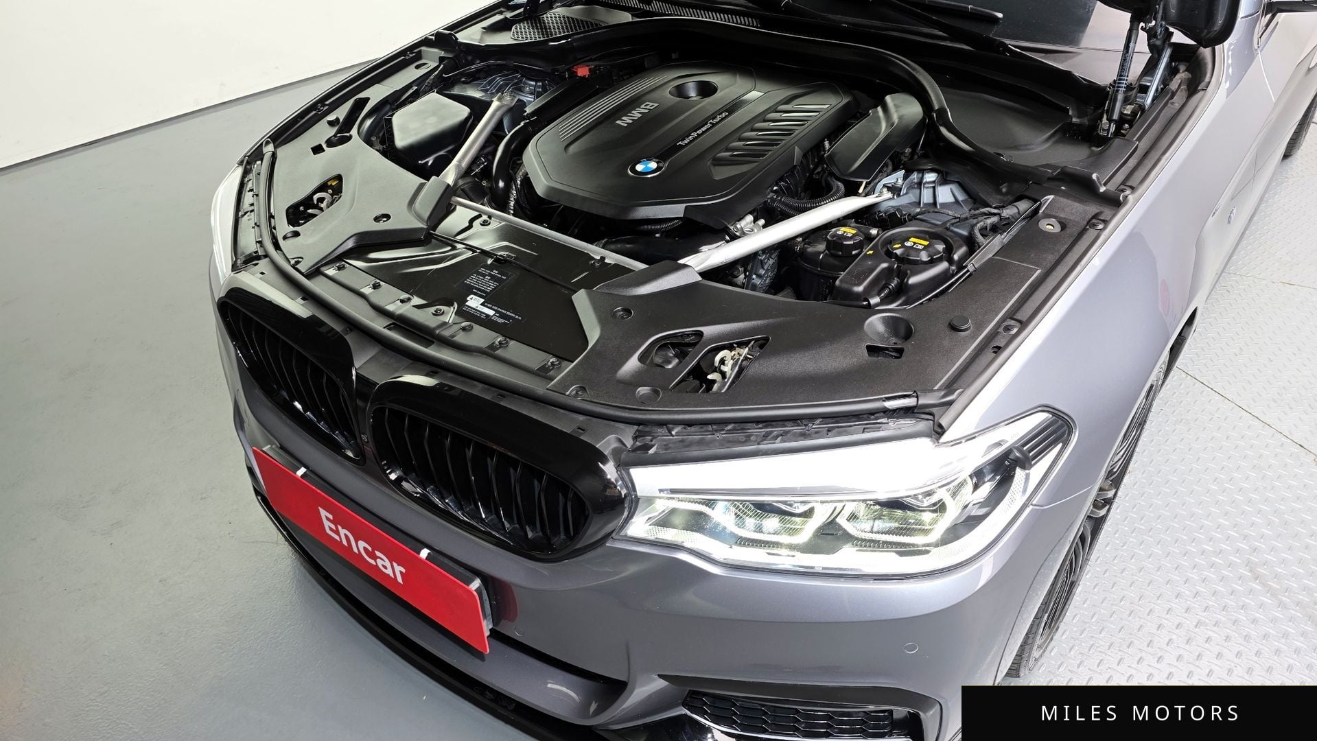 BMW 5 Series (G30) 2018 — миниатюра 6