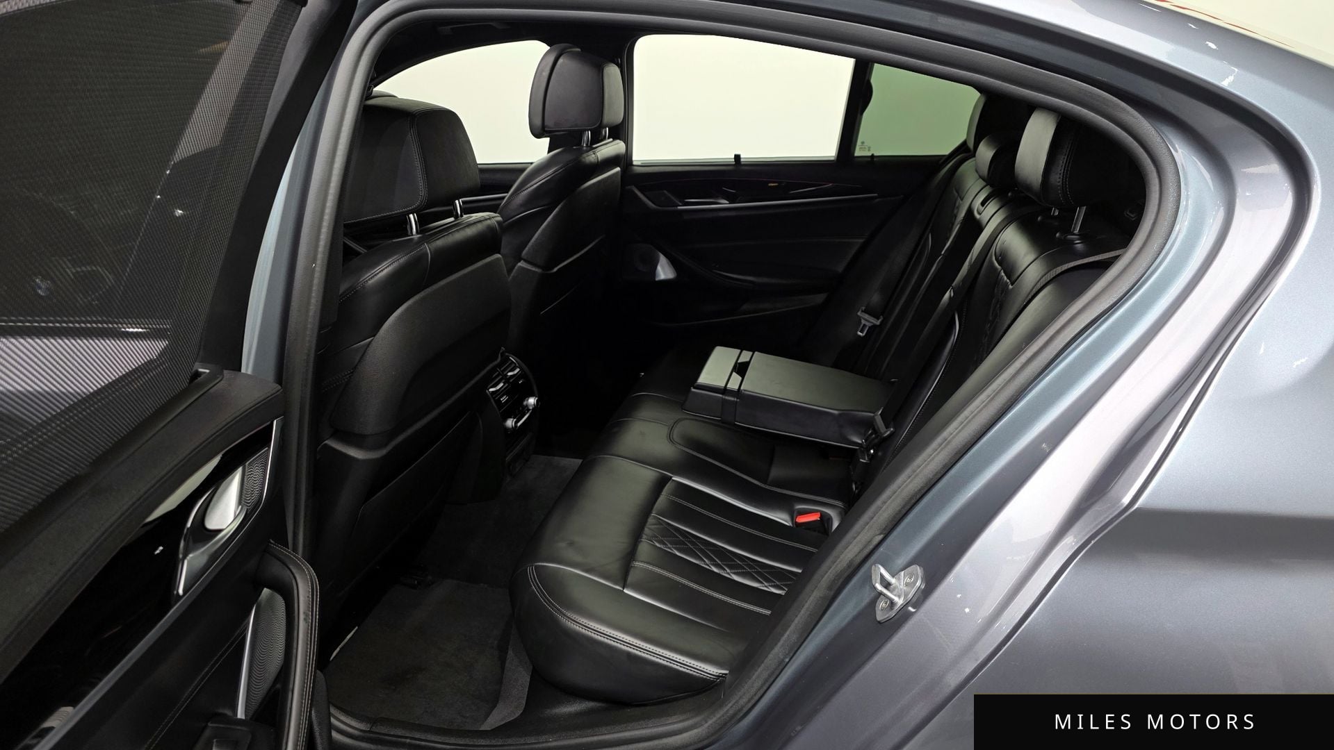 BMW 5 Series (G30) 2018 — миниатюра 12