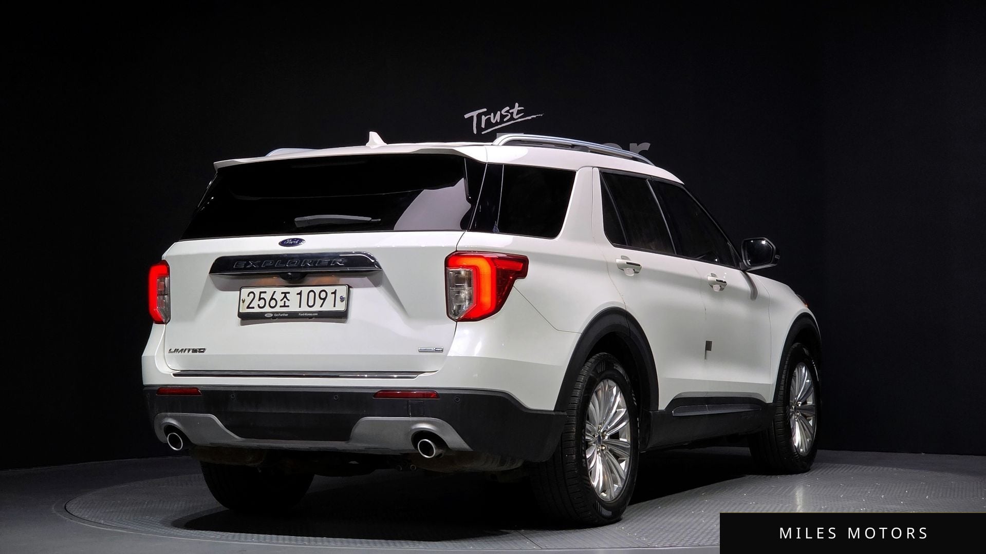 Ford Explorer 2020 — миниатюра 2