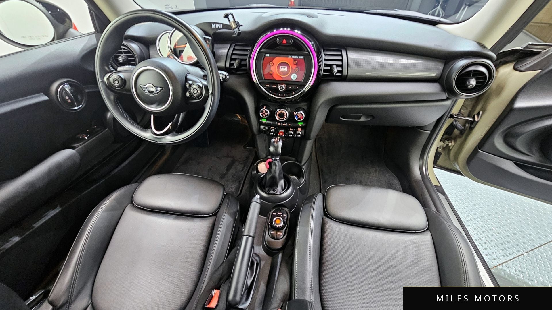 MINI Cooper 2019 — миниатюра 10