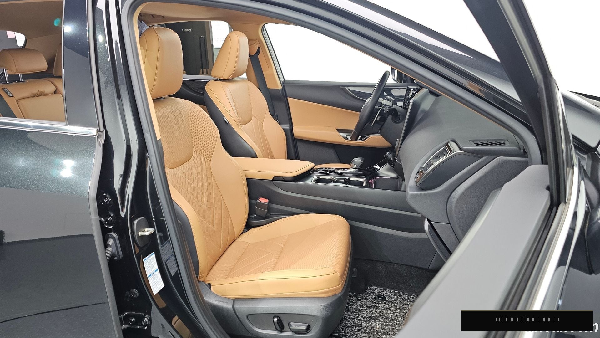 Лексус NX350h 2023 — миниатюра 11