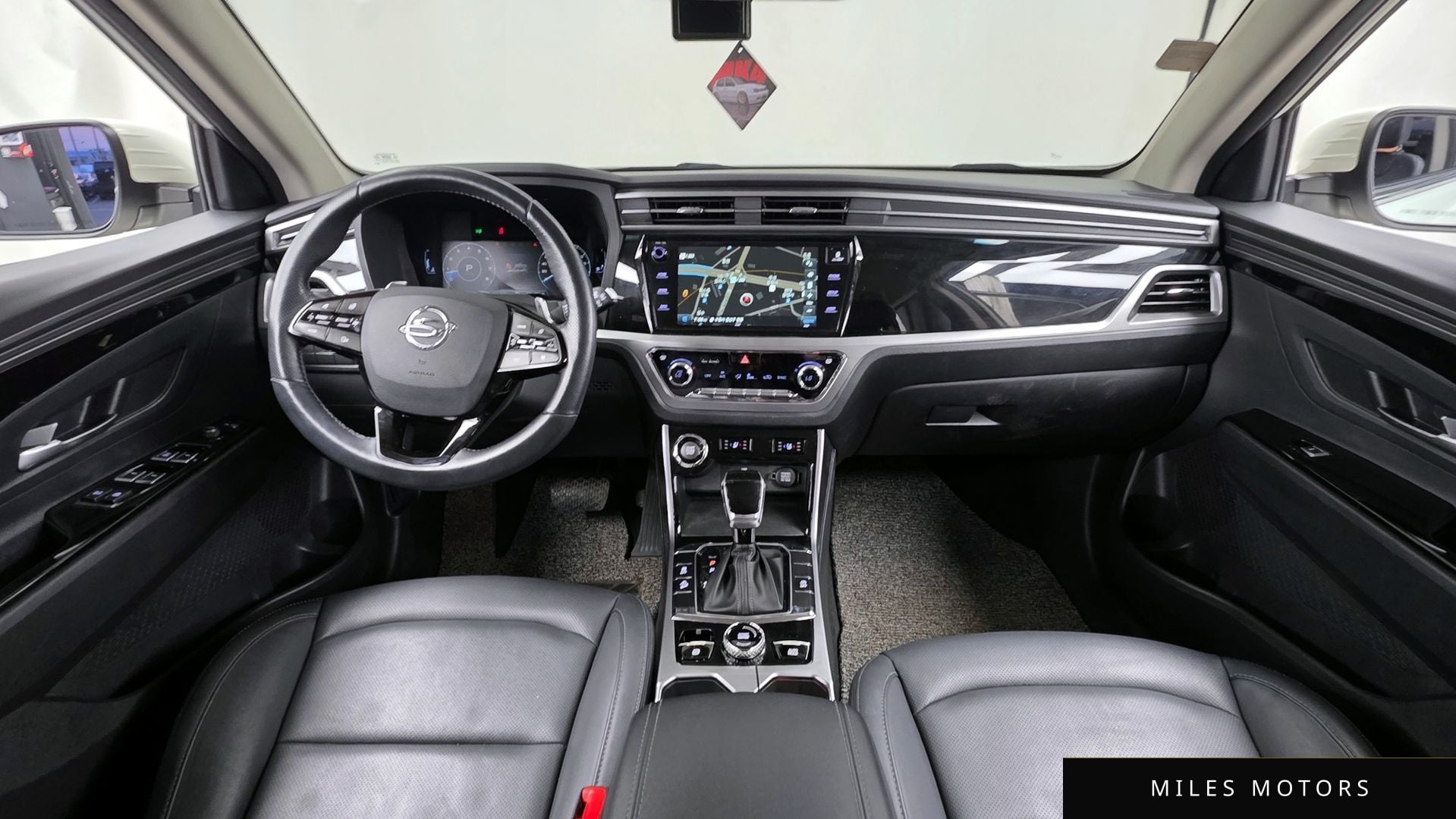 KG Mobility Beautiful Korando 2022 — миниатюра 10