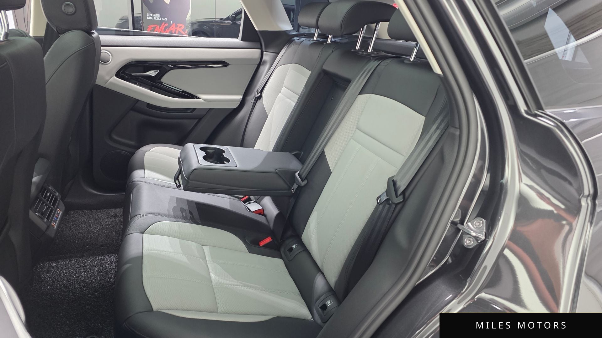 Land Rover Range Rover Evoque 2025 — миниатюра 5