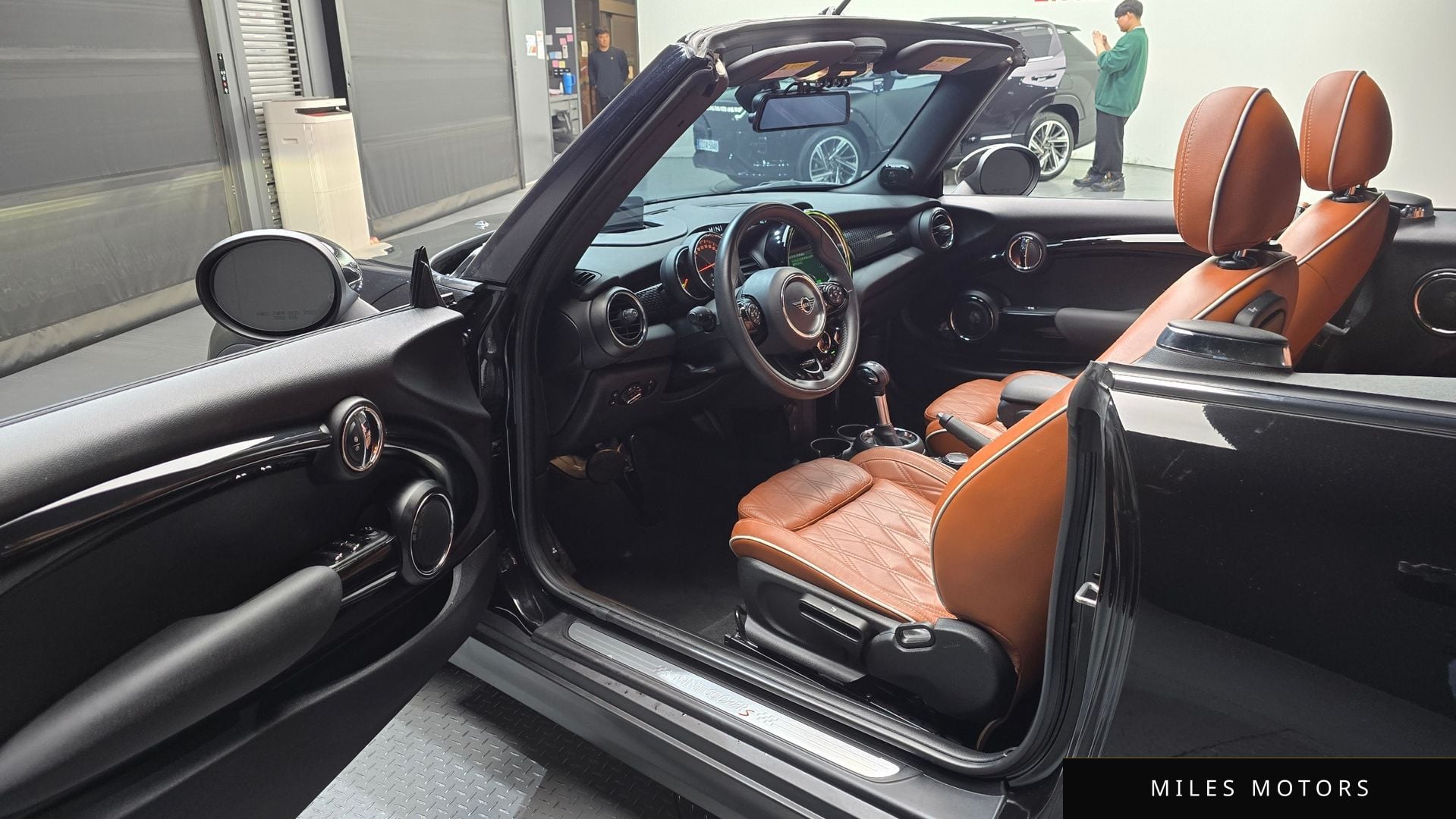 MINI Cooper Convertible 2019 — миниатюра 10