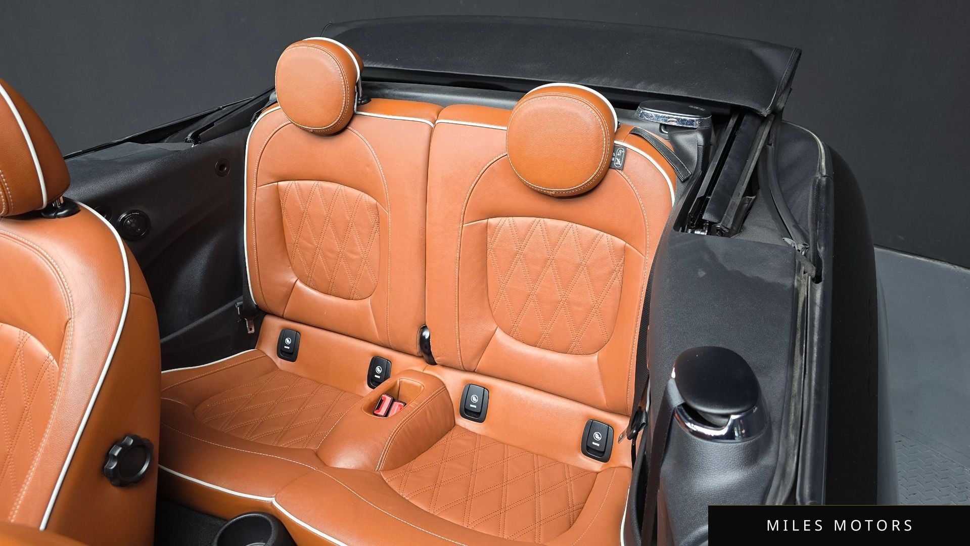MINI Cooper Convertible 2019 — миниатюра 11